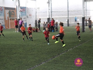
<a style='margin-left: 5px;' class='btn btn-xs btn-social btn-facebook' href='https://www.facebook.com/sharer/sharer.php?u=https://www.boladovale.com.br/imgs/800-800-90/conteudo/fotos/1362/img8799.jpg' rel='popup' data-width='500' data-height='400'><i class='fa fa-facebook'></i>Compartilhar <span class='hidden-xs'>no Facebook</span>
</a> 
<a class='btn btn-default btn-xs' target='_blank' href='imgs/800-800-90/conteudo/fotos/1362/img8799.jpg'>
<span class='glyphicon glyphicon-cloud-download'></span> Salvar
</a> 
<span></span>