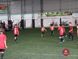 
<a style='margin-left: 5px;' class='btn btn-xs btn-social btn-facebook' href='https://www.facebook.com/sharer/sharer.php?u=https://www.boladovale.com.br/imgs/800-800-90/conteudo/fotos/1362/img8810.jpg' rel='popup' data-width='500' data-height='400'><i class='fa fa-facebook'></i>Compartilhar <span class='hidden-xs'>no Facebook</span>
</a> 
<a class='btn btn-default btn-xs' target='_blank' href='imgs/800-800-90/conteudo/fotos/1362/img8810.jpg'>
<span class='glyphicon glyphicon-cloud-download'></span> Salvar
</a> 
<span></span>