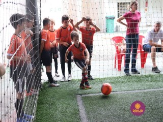 
<a style='margin-left: 5px;' class='btn btn-xs btn-social btn-facebook' href='https://www.facebook.com/sharer/sharer.php?u=https://www.boladovale.com.br/imgs/800-800-90/conteudo/fotos/1362/img8820.jpg' rel='popup' data-width='500' data-height='400'><i class='fa fa-facebook'></i>Compartilhar <span class='hidden-xs'>no Facebook</span>
</a> 
<a class='btn btn-default btn-xs' target='_blank' href='imgs/800-800-90/conteudo/fotos/1362/img8820.jpg'>
<span class='glyphicon glyphicon-cloud-download'></span> Salvar
</a> 
<span></span>