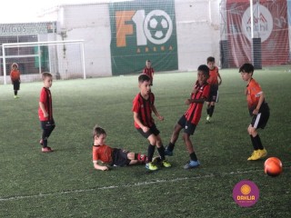 
<a style='margin-left: 5px;' class='btn btn-xs btn-social btn-facebook' href='https://www.facebook.com/sharer/sharer.php?u=https://www.boladovale.com.br/imgs/800-800-90/conteudo/fotos/1362/img8826.jpg' rel='popup' data-width='500' data-height='400'><i class='fa fa-facebook'></i>Compartilhar <span class='hidden-xs'>no Facebook</span>
</a> 
<a class='btn btn-default btn-xs' target='_blank' href='imgs/800-800-90/conteudo/fotos/1362/img8826.jpg'>
<span class='glyphicon glyphicon-cloud-download'></span> Salvar
</a> 
<span></span>