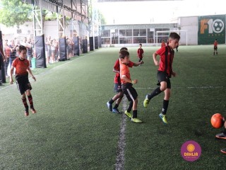 
<a style='margin-left: 5px;' class='btn btn-xs btn-social btn-facebook' href='https://www.facebook.com/sharer/sharer.php?u=https://www.boladovale.com.br/imgs/800-800-90/conteudo/fotos/1362/img8848.jpg' rel='popup' data-width='500' data-height='400'><i class='fa fa-facebook'></i>Compartilhar <span class='hidden-xs'>no Facebook</span>
</a> 
<a class='btn btn-default btn-xs' target='_blank' href='imgs/800-800-90/conteudo/fotos/1362/img8848.jpg'>
<span class='glyphicon glyphicon-cloud-download'></span> Salvar
</a> 
<span></span>