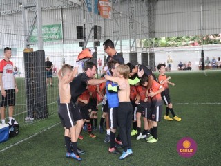 
<a style='margin-left: 5px;' class='btn btn-xs btn-social btn-facebook' href='https://www.facebook.com/sharer/sharer.php?u=https://www.boladovale.com.br/imgs/800-800-90/conteudo/fotos/1362/img8915.jpg' rel='popup' data-width='500' data-height='400'><i class='fa fa-facebook'></i>Compartilhar <span class='hidden-xs'>no Facebook</span>
</a> 
<a class='btn btn-default btn-xs' target='_blank' href='imgs/800-800-90/conteudo/fotos/1362/img8915.jpg'>
<span class='glyphicon glyphicon-cloud-download'></span> Salvar
</a> 
<span></span>