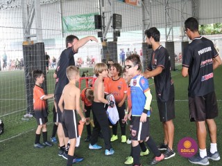 
<a style='margin-left: 5px;' class='btn btn-xs btn-social btn-facebook' href='https://www.facebook.com/sharer/sharer.php?u=https://www.boladovale.com.br/imgs/800-800-90/conteudo/fotos/1362/img8924.jpg' rel='popup' data-width='500' data-height='400'><i class='fa fa-facebook'></i>Compartilhar <span class='hidden-xs'>no Facebook</span>
</a> 
<a class='btn btn-default btn-xs' target='_blank' href='imgs/800-800-90/conteudo/fotos/1362/img8924.jpg'>
<span class='glyphicon glyphicon-cloud-download'></span> Salvar
</a> 
<span></span>