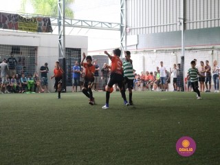 
<a style='margin-left: 5px;' class='btn btn-xs btn-social btn-facebook' href='https://www.facebook.com/sharer/sharer.php?u=https://www.boladovale.com.br/imgs/800-800-90/conteudo/fotos/1362/img8973.jpg' rel='popup' data-width='500' data-height='400'><i class='fa fa-facebook'></i>Compartilhar <span class='hidden-xs'>no Facebook</span>
</a> 
<a class='btn btn-default btn-xs' target='_blank' href='imgs/800-800-90/conteudo/fotos/1362/img8973.jpg'>
<span class='glyphicon glyphicon-cloud-download'></span> Salvar
</a> 
<span></span>