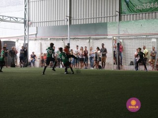 
<a style='margin-left: 5px;' class='btn btn-xs btn-social btn-facebook' href='https://www.facebook.com/sharer/sharer.php?u=https://www.boladovale.com.br/imgs/800-800-90/conteudo/fotos/1362/img8980.jpg' rel='popup' data-width='500' data-height='400'><i class='fa fa-facebook'></i>Compartilhar <span class='hidden-xs'>no Facebook</span>
</a> 
<a class='btn btn-default btn-xs' target='_blank' href='imgs/800-800-90/conteudo/fotos/1362/img8980.jpg'>
<span class='glyphicon glyphicon-cloud-download'></span> Salvar
</a> 
<span></span>