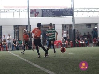 
<a style='margin-left: 5px;' class='btn btn-xs btn-social btn-facebook' href='https://www.facebook.com/sharer/sharer.php?u=https://www.boladovale.com.br/imgs/800-800-90/conteudo/fotos/1362/img8981.jpg' rel='popup' data-width='500' data-height='400'><i class='fa fa-facebook'></i>Compartilhar <span class='hidden-xs'>no Facebook</span>
</a> 
<a class='btn btn-default btn-xs' target='_blank' href='imgs/800-800-90/conteudo/fotos/1362/img8981.jpg'>
<span class='glyphicon glyphicon-cloud-download'></span> Salvar
</a> 
<span></span>