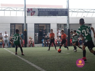 
<a style='margin-left: 5px;' class='btn btn-xs btn-social btn-facebook' href='https://www.facebook.com/sharer/sharer.php?u=https://www.boladovale.com.br/imgs/800-800-90/conteudo/fotos/1362/img8985.jpg' rel='popup' data-width='500' data-height='400'><i class='fa fa-facebook'></i>Compartilhar <span class='hidden-xs'>no Facebook</span>
</a> 
<a class='btn btn-default btn-xs' target='_blank' href='imgs/800-800-90/conteudo/fotos/1362/img8985.jpg'>
<span class='glyphicon glyphicon-cloud-download'></span> Salvar
</a> 
<span></span>