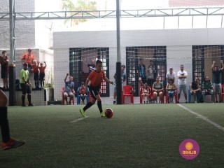 
<a style='margin-left: 5px;' class='btn btn-xs btn-social btn-facebook' href='https://www.facebook.com/sharer/sharer.php?u=https://www.boladovale.com.br/imgs/800-800-90/conteudo/fotos/1362/img8987.jpg' rel='popup' data-width='500' data-height='400'><i class='fa fa-facebook'></i>Compartilhar <span class='hidden-xs'>no Facebook</span>
</a> 
<a class='btn btn-default btn-xs' target='_blank' href='imgs/800-800-90/conteudo/fotos/1362/img8987.jpg'>
<span class='glyphicon glyphicon-cloud-download'></span> Salvar
</a> 
<span></span>