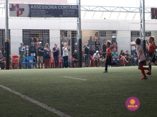 
<a style='margin-left: 5px;' class='btn btn-xs btn-social btn-facebook' href='https://www.facebook.com/sharer/sharer.php?u=https://www.boladovale.com.br/imgs/800-800-90/conteudo/fotos/1362/img9107.jpg' rel='popup' data-width='500' data-height='400'><i class='fa fa-facebook'></i>Compartilhar <span class='hidden-xs'>no Facebook</span>
</a> 
<a class='btn btn-default btn-xs' target='_blank' href='imgs/800-800-90/conteudo/fotos/1362/img9107.jpg'>
<span class='glyphicon glyphicon-cloud-download'></span> Salvar
</a> 
<span></span>
