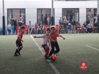 
<a style='margin-left: 5px;' class='btn btn-xs btn-social btn-facebook' href='https://www.facebook.com/sharer/sharer.php?u=https://www.boladovale.com.br/imgs/800-800-90/conteudo/fotos/1362/img9123.jpg' rel='popup' data-width='500' data-height='400'><i class='fa fa-facebook'></i>Compartilhar <span class='hidden-xs'>no Facebook</span>
</a> 
<a class='btn btn-default btn-xs' target='_blank' href='imgs/800-800-90/conteudo/fotos/1362/img9123.jpg'>
<span class='glyphicon glyphicon-cloud-download'></span> Salvar
</a> 
<span></span>