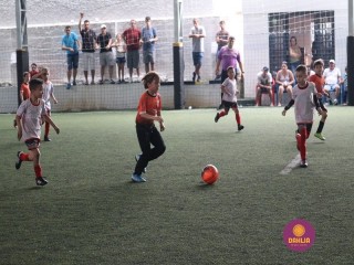 
<a style='margin-left: 5px;' class='btn btn-xs btn-social btn-facebook' href='https://www.facebook.com/sharer/sharer.php?u=https://www.boladovale.com.br/imgs/800-800-90/conteudo/fotos/1362/img9132.jpg' rel='popup' data-width='500' data-height='400'><i class='fa fa-facebook'></i>Compartilhar <span class='hidden-xs'>no Facebook</span>
</a> 
<a class='btn btn-default btn-xs' target='_blank' href='imgs/800-800-90/conteudo/fotos/1362/img9132.jpg'>
<span class='glyphicon glyphicon-cloud-download'></span> Salvar
</a> 
<span></span>