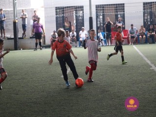 
<a style='margin-left: 5px;' class='btn btn-xs btn-social btn-facebook' href='https://www.facebook.com/sharer/sharer.php?u=https://www.boladovale.com.br/imgs/800-800-90/conteudo/fotos/1362/img9133.jpg' rel='popup' data-width='500' data-height='400'><i class='fa fa-facebook'></i>Compartilhar <span class='hidden-xs'>no Facebook</span>
</a> 
<a class='btn btn-default btn-xs' target='_blank' href='imgs/800-800-90/conteudo/fotos/1362/img9133.jpg'>
<span class='glyphicon glyphicon-cloud-download'></span> Salvar
</a> 
<span></span>