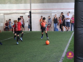 
<a style='margin-left: 5px;' class='btn btn-xs btn-social btn-facebook' href='https://www.facebook.com/sharer/sharer.php?u=https://www.boladovale.com.br/imgs/800-800-90/conteudo/fotos/1362/img9175.jpg' rel='popup' data-width='500' data-height='400'><i class='fa fa-facebook'></i>Compartilhar <span class='hidden-xs'>no Facebook</span>
</a> 
<a class='btn btn-default btn-xs' target='_blank' href='imgs/800-800-90/conteudo/fotos/1362/img9175.jpg'>
<span class='glyphicon glyphicon-cloud-download'></span> Salvar
</a> 
<span></span>