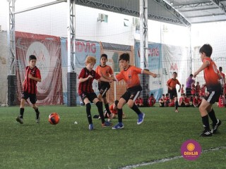 
<a style='margin-left: 5px;' class='btn btn-xs btn-social btn-facebook' href='https://www.facebook.com/sharer/sharer.php?u=https://www.boladovale.com.br/imgs/800-800-90/conteudo/fotos/1362/img9179.jpg' rel='popup' data-width='500' data-height='400'><i class='fa fa-facebook'></i>Compartilhar <span class='hidden-xs'>no Facebook</span>
</a> 
<a class='btn btn-default btn-xs' target='_blank' href='imgs/800-800-90/conteudo/fotos/1362/img9179.jpg'>
<span class='glyphicon glyphicon-cloud-download'></span> Salvar
</a> 
<span></span>