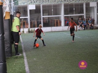 
<a style='margin-left: 5px;' class='btn btn-xs btn-social btn-facebook' href='https://www.facebook.com/sharer/sharer.php?u=https://www.boladovale.com.br/imgs/800-800-90/conteudo/fotos/1362/img9197.jpg' rel='popup' data-width='500' data-height='400'><i class='fa fa-facebook'></i>Compartilhar <span class='hidden-xs'>no Facebook</span>
</a> 
<a class='btn btn-default btn-xs' target='_blank' href='imgs/800-800-90/conteudo/fotos/1362/img9197.jpg'>
<span class='glyphicon glyphicon-cloud-download'></span> Salvar
</a> 
<span></span>