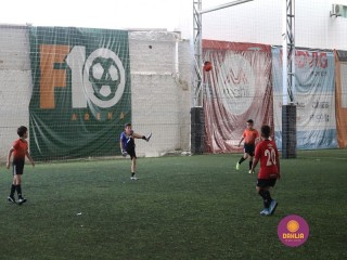 
<a style='margin-left: 5px;' class='btn btn-xs btn-social btn-facebook' href='https://www.facebook.com/sharer/sharer.php?u=https://www.boladovale.com.br/imgs/800-800-90/conteudo/fotos/1362/img9217.jpg' rel='popup' data-width='500' data-height='400'><i class='fa fa-facebook'></i>Compartilhar <span class='hidden-xs'>no Facebook</span>
</a> 
<a class='btn btn-default btn-xs' target='_blank' href='imgs/800-800-90/conteudo/fotos/1362/img9217.jpg'>
<span class='glyphicon glyphicon-cloud-download'></span> Salvar
</a> 
<span></span>