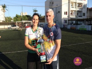 
<a style='margin-left: 5px;' class='btn btn-xs btn-social btn-facebook' href='https://www.facebook.com/sharer/sharer.php?u=https://www.boladovale.com.br/imgs/800-800-90/conteudo/fotos/1363/img0020.jpg' rel='popup' data-width='500' data-height='400'><i class='fa fa-facebook'></i>Compartilhar <span class='hidden-xs'>no Facebook</span>
</a> 
<a class='btn btn-default btn-xs' target='_blank' href='imgs/800-800-90/conteudo/fotos/1363/img0020.jpg'>
<span class='glyphicon glyphicon-cloud-download'></span> Salvar
</a> 
<span></span>