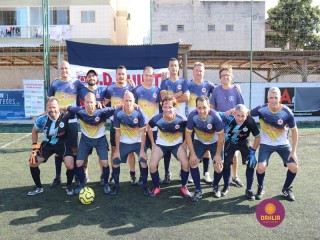 
<a style='margin-left: 5px;' class='btn btn-xs btn-social btn-facebook' href='https://www.facebook.com/sharer/sharer.php?u=https://www.boladovale.com.br/imgs/800-800-90/conteudo/fotos/1364/img9739.jpg' rel='popup' data-width='500' data-height='400'><i class='fa fa-facebook'></i>Compartilhar <span class='hidden-xs'>no Facebook</span>
</a> 
<a class='btn btn-default btn-xs' target='_blank' href='imgs/800-800-90/conteudo/fotos/1364/img9739.jpg'>
<span class='glyphicon glyphicon-cloud-download'></span> Salvar
</a> 
<span></span>