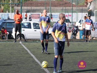 
<a style='margin-left: 5px;' class='btn btn-xs btn-social btn-facebook' href='https://www.facebook.com/sharer/sharer.php?u=https://www.boladovale.com.br/imgs/800-800-90/conteudo/fotos/1364/img9746.jpg' rel='popup' data-width='500' data-height='400'><i class='fa fa-facebook'></i>Compartilhar <span class='hidden-xs'>no Facebook</span>
</a> 
<a class='btn btn-default btn-xs' target='_blank' href='imgs/800-800-90/conteudo/fotos/1364/img9746.jpg'>
<span class='glyphicon glyphicon-cloud-download'></span> Salvar
</a> 
<span></span>