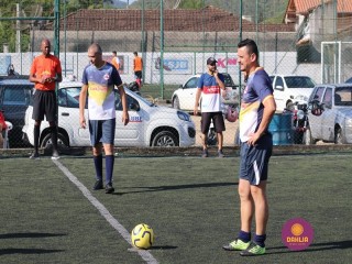 
<a style='margin-left: 5px;' class='btn btn-xs btn-social btn-facebook' href='https://www.facebook.com/sharer/sharer.php?u=https://www.boladovale.com.br/imgs/800-800-90/conteudo/fotos/1364/img9747.jpg' rel='popup' data-width='500' data-height='400'><i class='fa fa-facebook'></i>Compartilhar <span class='hidden-xs'>no Facebook</span>
</a> 
<a class='btn btn-default btn-xs' target='_blank' href='imgs/800-800-90/conteudo/fotos/1364/img9747.jpg'>
<span class='glyphicon glyphicon-cloud-download'></span> Salvar
</a> 
<span></span>