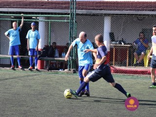 
<a style='margin-left: 5px;' class='btn btn-xs btn-social btn-facebook' href='https://www.facebook.com/sharer/sharer.php?u=https://www.boladovale.com.br/imgs/800-800-90/conteudo/fotos/1364/img9756.jpg' rel='popup' data-width='500' data-height='400'><i class='fa fa-facebook'></i>Compartilhar <span class='hidden-xs'>no Facebook</span>
</a> 
<a class='btn btn-default btn-xs' target='_blank' href='imgs/800-800-90/conteudo/fotos/1364/img9756.jpg'>
<span class='glyphicon glyphicon-cloud-download'></span> Salvar
</a> 
<span></span>