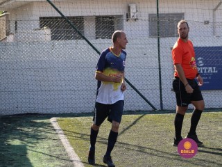 
<a style='margin-left: 5px;' class='btn btn-xs btn-social btn-facebook' href='https://www.facebook.com/sharer/sharer.php?u=https://www.boladovale.com.br/imgs/800-800-90/conteudo/fotos/1364/img9773.jpg' rel='popup' data-width='500' data-height='400'><i class='fa fa-facebook'></i>Compartilhar <span class='hidden-xs'>no Facebook</span>
</a> 
<a class='btn btn-default btn-xs' target='_blank' href='imgs/800-800-90/conteudo/fotos/1364/img9773.jpg'>
<span class='glyphicon glyphicon-cloud-download'></span> Salvar
</a> 
<span></span>