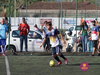 
<a style='margin-left: 5px;' class='btn btn-xs btn-social btn-facebook' href='https://www.facebook.com/sharer/sharer.php?u=https://www.boladovale.com.br/imgs/800-800-90/conteudo/fotos/1364/img9820.jpg' rel='popup' data-width='500' data-height='400'><i class='fa fa-facebook'></i>Compartilhar <span class='hidden-xs'>no Facebook</span>
</a> 
<a class='btn btn-default btn-xs' target='_blank' href='imgs/800-800-90/conteudo/fotos/1364/img9820.jpg'>
<span class='glyphicon glyphicon-cloud-download'></span> Salvar
</a> 
<span></span>