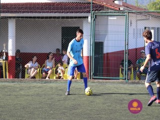 
<a style='margin-left: 5px;' class='btn btn-xs btn-social btn-facebook' href='https://www.facebook.com/sharer/sharer.php?u=https://www.boladovale.com.br/imgs/800-800-90/conteudo/fotos/1364/img9822.jpg' rel='popup' data-width='500' data-height='400'><i class='fa fa-facebook'></i>Compartilhar <span class='hidden-xs'>no Facebook</span>
</a> 
<a class='btn btn-default btn-xs' target='_blank' href='imgs/800-800-90/conteudo/fotos/1364/img9822.jpg'>
<span class='glyphicon glyphicon-cloud-download'></span> Salvar
</a> 
<span></span>