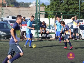 
<a style='margin-left: 5px;' class='btn btn-xs btn-social btn-facebook' href='https://www.facebook.com/sharer/sharer.php?u=https://www.boladovale.com.br/imgs/800-800-90/conteudo/fotos/1364/img9827.jpg' rel='popup' data-width='500' data-height='400'><i class='fa fa-facebook'></i>Compartilhar <span class='hidden-xs'>no Facebook</span>
</a> 
<a class='btn btn-default btn-xs' target='_blank' href='imgs/800-800-90/conteudo/fotos/1364/img9827.jpg'>
<span class='glyphicon glyphicon-cloud-download'></span> Salvar
</a> 
<span></span>