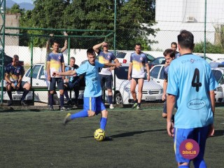 
<a style='margin-left: 5px;' class='btn btn-xs btn-social btn-facebook' href='https://www.facebook.com/sharer/sharer.php?u=https://www.boladovale.com.br/imgs/800-800-90/conteudo/fotos/1364/img9828.jpg' rel='popup' data-width='500' data-height='400'><i class='fa fa-facebook'></i>Compartilhar <span class='hidden-xs'>no Facebook</span>
</a> 
<a class='btn btn-default btn-xs' target='_blank' href='imgs/800-800-90/conteudo/fotos/1364/img9828.jpg'>
<span class='glyphicon glyphicon-cloud-download'></span> Salvar
</a> 
<span></span>