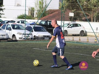 
<a style='margin-left: 5px;' class='btn btn-xs btn-social btn-facebook' href='https://www.facebook.com/sharer/sharer.php?u=https://www.boladovale.com.br/imgs/800-800-90/conteudo/fotos/1364/img9836.jpg' rel='popup' data-width='500' data-height='400'><i class='fa fa-facebook'></i>Compartilhar <span class='hidden-xs'>no Facebook</span>
</a> 
<a class='btn btn-default btn-xs' target='_blank' href='imgs/800-800-90/conteudo/fotos/1364/img9836.jpg'>
<span class='glyphicon glyphicon-cloud-download'></span> Salvar
</a> 
<span></span>
