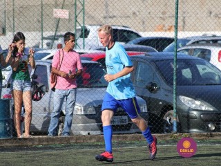 
<a style='margin-left: 5px;' class='btn btn-xs btn-social btn-facebook' href='https://www.facebook.com/sharer/sharer.php?u=https://www.boladovale.com.br/imgs/800-800-90/conteudo/fotos/1364/img9849.jpg' rel='popup' data-width='500' data-height='400'><i class='fa fa-facebook'></i>Compartilhar <span class='hidden-xs'>no Facebook</span>
</a> 
<a class='btn btn-default btn-xs' target='_blank' href='imgs/800-800-90/conteudo/fotos/1364/img9849.jpg'>
<span class='glyphicon glyphicon-cloud-download'></span> Salvar
</a> 
<span></span>