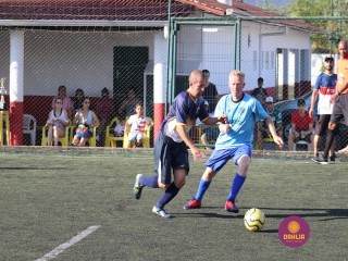 
<a style='margin-left: 5px;' class='btn btn-xs btn-social btn-facebook' href='https://www.facebook.com/sharer/sharer.php?u=https://www.boladovale.com.br/imgs/800-800-90/conteudo/fotos/1364/img9861.jpg' rel='popup' data-width='500' data-height='400'><i class='fa fa-facebook'></i>Compartilhar <span class='hidden-xs'>no Facebook</span>
</a> 
<a class='btn btn-default btn-xs' target='_blank' href='imgs/800-800-90/conteudo/fotos/1364/img9861.jpg'>
<span class='glyphicon glyphicon-cloud-download'></span> Salvar
</a> 
<span></span>