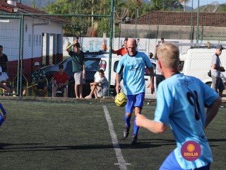 
<a style='margin-left: 5px;' class='btn btn-xs btn-social btn-facebook' href='https://www.facebook.com/sharer/sharer.php?u=https://www.boladovale.com.br/imgs/800-800-90/conteudo/fotos/1364/img9877.jpg' rel='popup' data-width='500' data-height='400'><i class='fa fa-facebook'></i>Compartilhar <span class='hidden-xs'>no Facebook</span>
</a> 
<a class='btn btn-default btn-xs' target='_blank' href='imgs/800-800-90/conteudo/fotos/1364/img9877.jpg'>
<span class='glyphicon glyphicon-cloud-download'></span> Salvar
</a> 
<span></span>