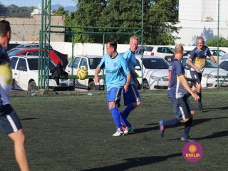 
<a style='margin-left: 5px;' class='btn btn-xs btn-social btn-facebook' href='https://www.facebook.com/sharer/sharer.php?u=https://www.boladovale.com.br/imgs/800-800-90/conteudo/fotos/1364/img9895.jpg' rel='popup' data-width='500' data-height='400'><i class='fa fa-facebook'></i>Compartilhar <span class='hidden-xs'>no Facebook</span>
</a> 
<a class='btn btn-default btn-xs' target='_blank' href='imgs/800-800-90/conteudo/fotos/1364/img9895.jpg'>
<span class='glyphicon glyphicon-cloud-download'></span> Salvar
</a> 
<span></span>
