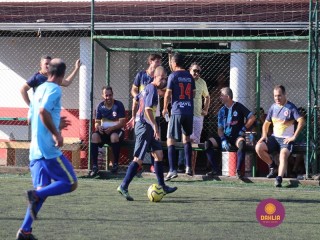 
<a style='margin-left: 5px;' class='btn btn-xs btn-social btn-facebook' href='https://www.facebook.com/sharer/sharer.php?u=https://www.boladovale.com.br/imgs/800-800-90/conteudo/fotos/1364/img9898.jpg' rel='popup' data-width='500' data-height='400'><i class='fa fa-facebook'></i>Compartilhar <span class='hidden-xs'>no Facebook</span>
</a> 
<a class='btn btn-default btn-xs' target='_blank' href='imgs/800-800-90/conteudo/fotos/1364/img9898.jpg'>
<span class='glyphicon glyphicon-cloud-download'></span> Salvar
</a> 
<span></span>