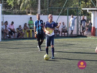 
<a style='margin-left: 5px;' class='btn btn-xs btn-social btn-facebook' href='https://www.facebook.com/sharer/sharer.php?u=https://www.boladovale.com.br/imgs/800-800-90/conteudo/fotos/1364/img9900.jpg' rel='popup' data-width='500' data-height='400'><i class='fa fa-facebook'></i>Compartilhar <span class='hidden-xs'>no Facebook</span>
</a> 
<a class='btn btn-default btn-xs' target='_blank' href='imgs/800-800-90/conteudo/fotos/1364/img9900.jpg'>
<span class='glyphicon glyphicon-cloud-download'></span> Salvar
</a> 
<span></span>