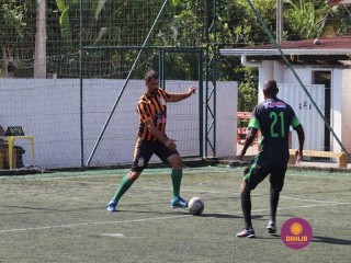 
<a style='margin-left: 5px;' class='btn btn-xs btn-social btn-facebook' href='https://www.facebook.com/sharer/sharer.php?u=https://www.boladovale.com.br/imgs/800-800-90/conteudo/fotos/1365/img9585.jpg' rel='popup' data-width='500' data-height='400'><i class='fa fa-facebook'></i>Compartilhar <span class='hidden-xs'>no Facebook</span>
</a> 
<a class='btn btn-default btn-xs' target='_blank' href='imgs/800-800-90/conteudo/fotos/1365/img9585.jpg'>
<span class='glyphicon glyphicon-cloud-download'></span> Salvar
</a> 
<span></span>