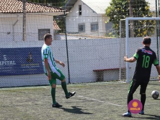 
<a style='margin-left: 5px;' class='btn btn-xs btn-social btn-facebook' href='https://www.facebook.com/sharer/sharer.php?u=https://www.boladovale.com.br/imgs/800-800-90/conteudo/fotos/1365/img9593.jpg' rel='popup' data-width='500' data-height='400'><i class='fa fa-facebook'></i>Compartilhar <span class='hidden-xs'>no Facebook</span>
</a> 
<a class='btn btn-default btn-xs' target='_blank' href='imgs/800-800-90/conteudo/fotos/1365/img9593.jpg'>
<span class='glyphicon glyphicon-cloud-download'></span> Salvar
</a> 
<span></span>