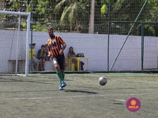 
<a style='margin-left: 5px;' class='btn btn-xs btn-social btn-facebook' href='https://www.facebook.com/sharer/sharer.php?u=https://www.boladovale.com.br/imgs/800-800-90/conteudo/fotos/1365/img9594.jpg' rel='popup' data-width='500' data-height='400'><i class='fa fa-facebook'></i>Compartilhar <span class='hidden-xs'>no Facebook</span>
</a> 
<a class='btn btn-default btn-xs' target='_blank' href='imgs/800-800-90/conteudo/fotos/1365/img9594.jpg'>
<span class='glyphicon glyphicon-cloud-download'></span> Salvar
</a> 
<span></span>