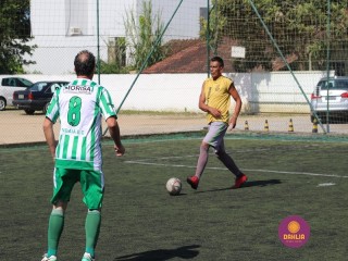 
<a style='margin-left: 5px;' class='btn btn-xs btn-social btn-facebook' href='https://www.facebook.com/sharer/sharer.php?u=https://www.boladovale.com.br/imgs/800-800-90/conteudo/fotos/1365/img9603.jpg' rel='popup' data-width='500' data-height='400'><i class='fa fa-facebook'></i>Compartilhar <span class='hidden-xs'>no Facebook</span>
</a> 
<a class='btn btn-default btn-xs' target='_blank' href='imgs/800-800-90/conteudo/fotos/1365/img9603.jpg'>
<span class='glyphicon glyphicon-cloud-download'></span> Salvar
</a> 
<span></span>