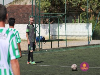 
<a style='margin-left: 5px;' class='btn btn-xs btn-social btn-facebook' href='https://www.facebook.com/sharer/sharer.php?u=https://www.boladovale.com.br/imgs/800-800-90/conteudo/fotos/1365/img9606.jpg' rel='popup' data-width='500' data-height='400'><i class='fa fa-facebook'></i>Compartilhar <span class='hidden-xs'>no Facebook</span>
</a> 
<a class='btn btn-default btn-xs' target='_blank' href='imgs/800-800-90/conteudo/fotos/1365/img9606.jpg'>
<span class='glyphicon glyphicon-cloud-download'></span> Salvar
</a> 
<span></span>