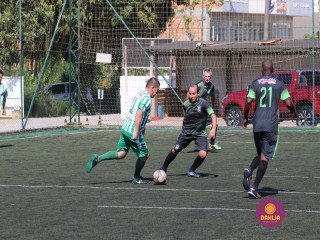 
<a style='margin-left: 5px;' class='btn btn-xs btn-social btn-facebook' href='https://www.facebook.com/sharer/sharer.php?u=https://www.boladovale.com.br/imgs/800-800-90/conteudo/fotos/1365/img9608.jpg' rel='popup' data-width='500' data-height='400'><i class='fa fa-facebook'></i>Compartilhar <span class='hidden-xs'>no Facebook</span>
</a> 
<a class='btn btn-default btn-xs' target='_blank' href='imgs/800-800-90/conteudo/fotos/1365/img9608.jpg'>
<span class='glyphicon glyphicon-cloud-download'></span> Salvar
</a> 
<span></span>