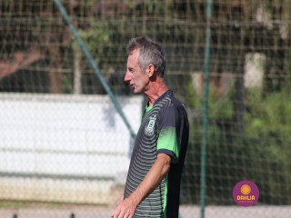 
<a style='margin-left: 5px;' class='btn btn-xs btn-social btn-facebook' href='https://www.facebook.com/sharer/sharer.php?u=https://www.boladovale.com.br/imgs/800-800-90/conteudo/fotos/1365/img9620.jpg' rel='popup' data-width='500' data-height='400'><i class='fa fa-facebook'></i>Compartilhar <span class='hidden-xs'>no Facebook</span>
</a> 
<a class='btn btn-default btn-xs' target='_blank' href='imgs/800-800-90/conteudo/fotos/1365/img9620.jpg'>
<span class='glyphicon glyphicon-cloud-download'></span> Salvar
</a> 
<span></span>