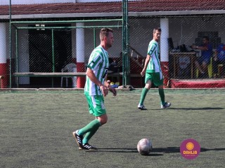 
<a style='margin-left: 5px;' class='btn btn-xs btn-social btn-facebook' href='https://www.facebook.com/sharer/sharer.php?u=https://www.boladovale.com.br/imgs/800-800-90/conteudo/fotos/1365/img9624.jpg' rel='popup' data-width='500' data-height='400'><i class='fa fa-facebook'></i>Compartilhar <span class='hidden-xs'>no Facebook</span>
</a> 
<a class='btn btn-default btn-xs' target='_blank' href='imgs/800-800-90/conteudo/fotos/1365/img9624.jpg'>
<span class='glyphicon glyphicon-cloud-download'></span> Salvar
</a> 
<span></span>