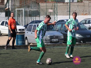 
<a style='margin-left: 5px;' class='btn btn-xs btn-social btn-facebook' href='https://www.facebook.com/sharer/sharer.php?u=https://www.boladovale.com.br/imgs/800-800-90/conteudo/fotos/1365/img9633.jpg' rel='popup' data-width='500' data-height='400'><i class='fa fa-facebook'></i>Compartilhar <span class='hidden-xs'>no Facebook</span>
</a> 
<a class='btn btn-default btn-xs' target='_blank' href='imgs/800-800-90/conteudo/fotos/1365/img9633.jpg'>
<span class='glyphicon glyphicon-cloud-download'></span> Salvar
</a> 
<span></span>