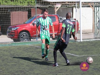 
<a style='margin-left: 5px;' class='btn btn-xs btn-social btn-facebook' href='https://www.facebook.com/sharer/sharer.php?u=https://www.boladovale.com.br/imgs/800-800-90/conteudo/fotos/1365/img9655.jpg' rel='popup' data-width='500' data-height='400'><i class='fa fa-facebook'></i>Compartilhar <span class='hidden-xs'>no Facebook</span>
</a> 
<a class='btn btn-default btn-xs' target='_blank' href='imgs/800-800-90/conteudo/fotos/1365/img9655.jpg'>
<span class='glyphicon glyphicon-cloud-download'></span> Salvar
</a> 
<span></span>