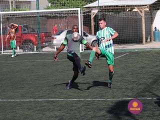 
<a style='margin-left: 5px;' class='btn btn-xs btn-social btn-facebook' href='https://www.facebook.com/sharer/sharer.php?u=https://www.boladovale.com.br/imgs/800-800-90/conteudo/fotos/1365/img9691.jpg' rel='popup' data-width='500' data-height='400'><i class='fa fa-facebook'></i>Compartilhar <span class='hidden-xs'>no Facebook</span>
</a> 
<a class='btn btn-default btn-xs' target='_blank' href='imgs/800-800-90/conteudo/fotos/1365/img9691.jpg'>
<span class='glyphicon glyphicon-cloud-download'></span> Salvar
</a> 
<span></span>