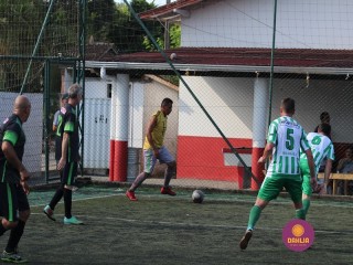 
<a style='margin-left: 5px;' class='btn btn-xs btn-social btn-facebook' href='https://www.facebook.com/sharer/sharer.php?u=https://www.boladovale.com.br/imgs/800-800-90/conteudo/fotos/1365/img9694.jpg' rel='popup' data-width='500' data-height='400'><i class='fa fa-facebook'></i>Compartilhar <span class='hidden-xs'>no Facebook</span>
</a> 
<a class='btn btn-default btn-xs' target='_blank' href='imgs/800-800-90/conteudo/fotos/1365/img9694.jpg'>
<span class='glyphicon glyphicon-cloud-download'></span> Salvar
</a> 
<span></span>