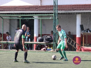 
<a style='margin-left: 5px;' class='btn btn-xs btn-social btn-facebook' href='https://www.facebook.com/sharer/sharer.php?u=https://www.boladovale.com.br/imgs/800-800-90/conteudo/fotos/1365/img9719.jpg' rel='popup' data-width='500' data-height='400'><i class='fa fa-facebook'></i>Compartilhar <span class='hidden-xs'>no Facebook</span>
</a> 
<a class='btn btn-default btn-xs' target='_blank' href='imgs/800-800-90/conteudo/fotos/1365/img9719.jpg'>
<span class='glyphicon glyphicon-cloud-download'></span> Salvar
</a> 
<span></span>